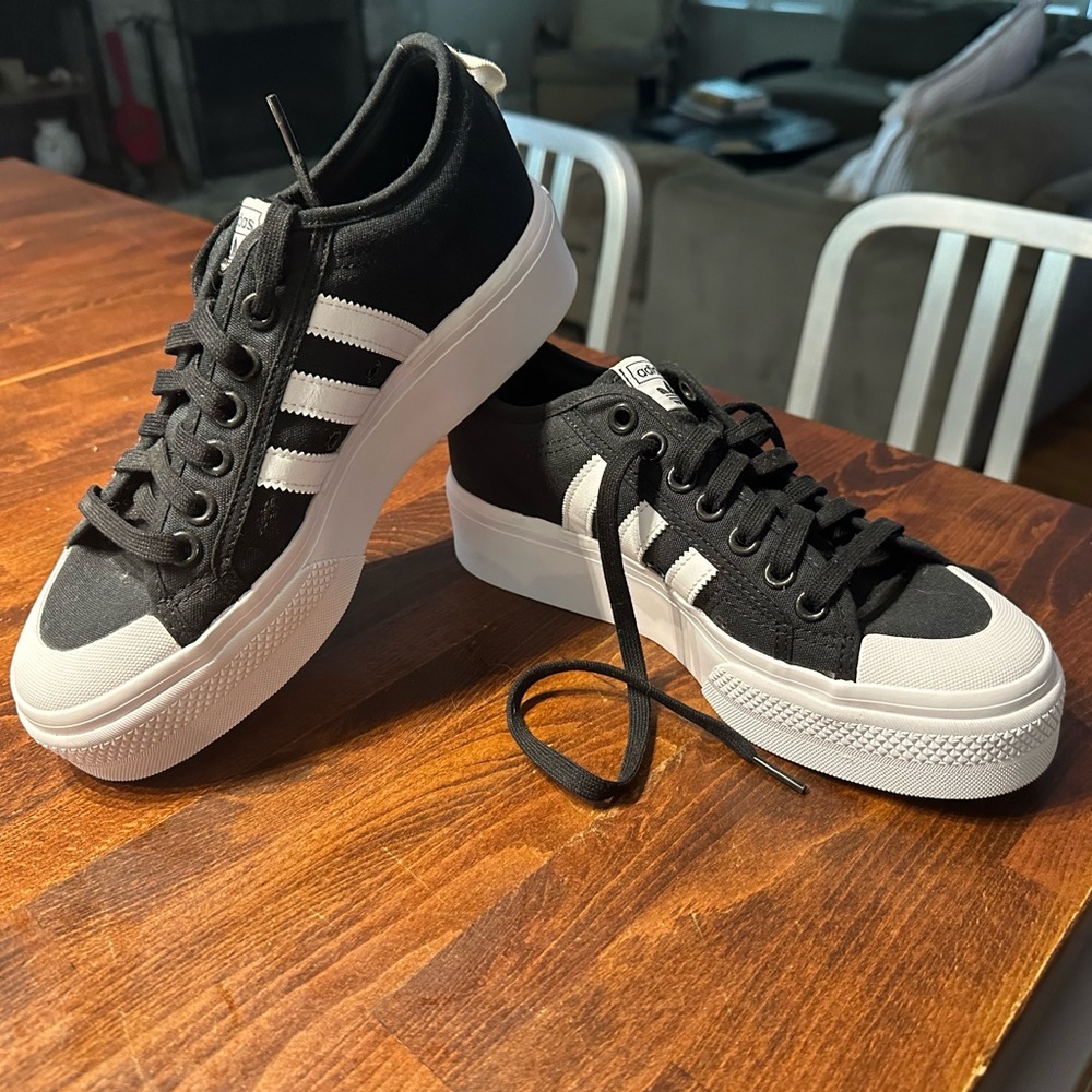 Brand New Adidas Nizza Platform Women’s